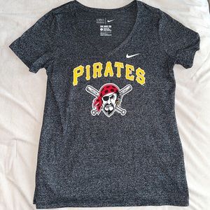 NWOT Nike - MLB Pittsburgh Pirates V Neck T-shirt